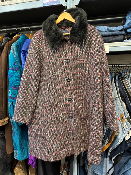 size 22 black red tweed Vintage Penningtons jacket