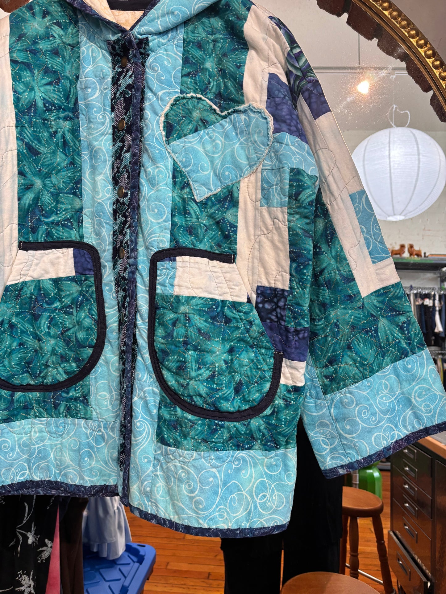 size XL+ Woodbrick quilted jacket "modern blues with hood and long length"