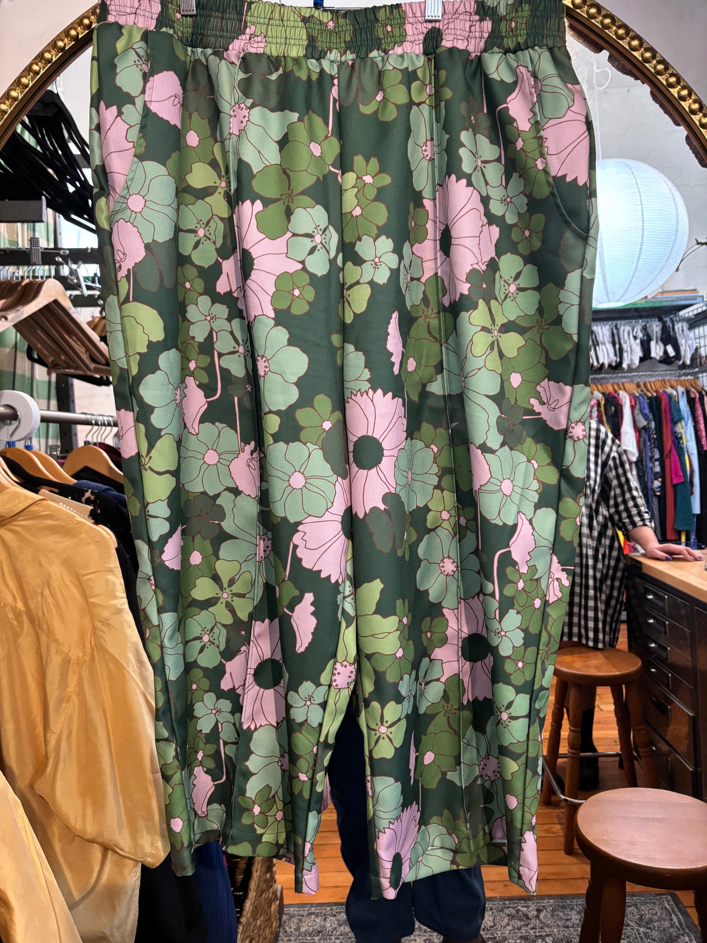 Size 2X green pink floral pattern Nettles Tale Bay pants - AS IS
