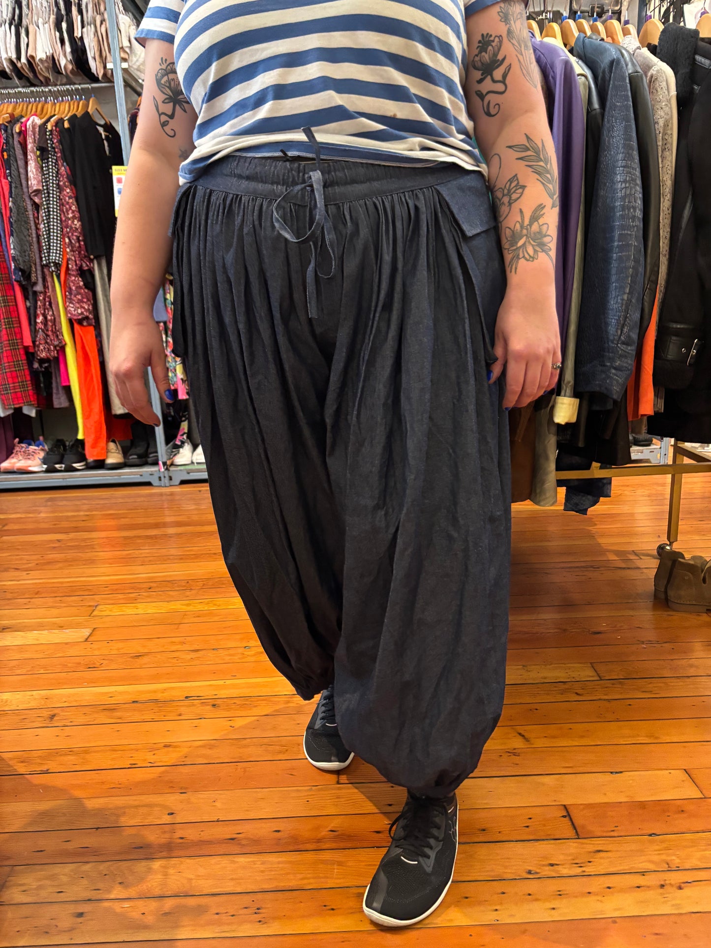 size large Arodazi Pocket Oshi Trouser - Denim