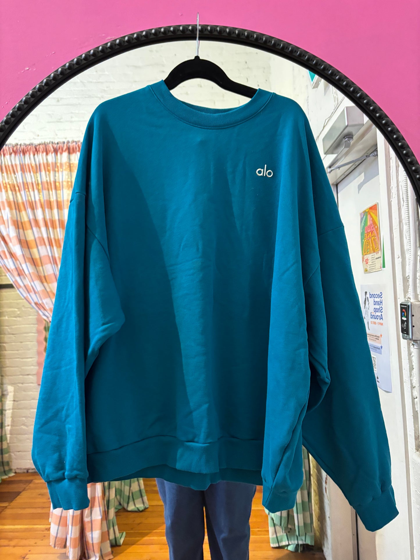 size 2XL teal cotton blend Alo sweat shirt