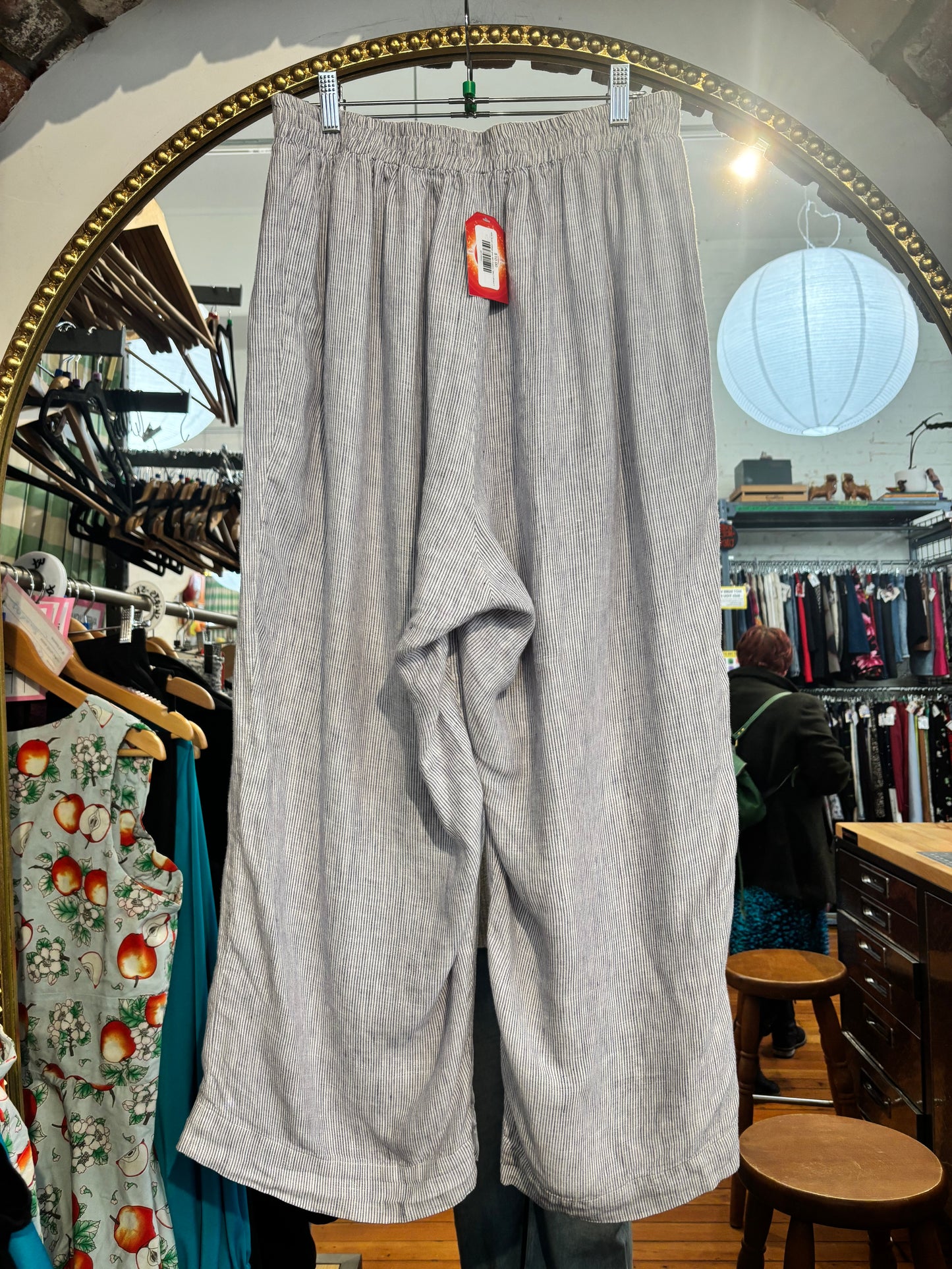 size L/XL white chambray stripe linen Shelter PJ SET- 2 piece