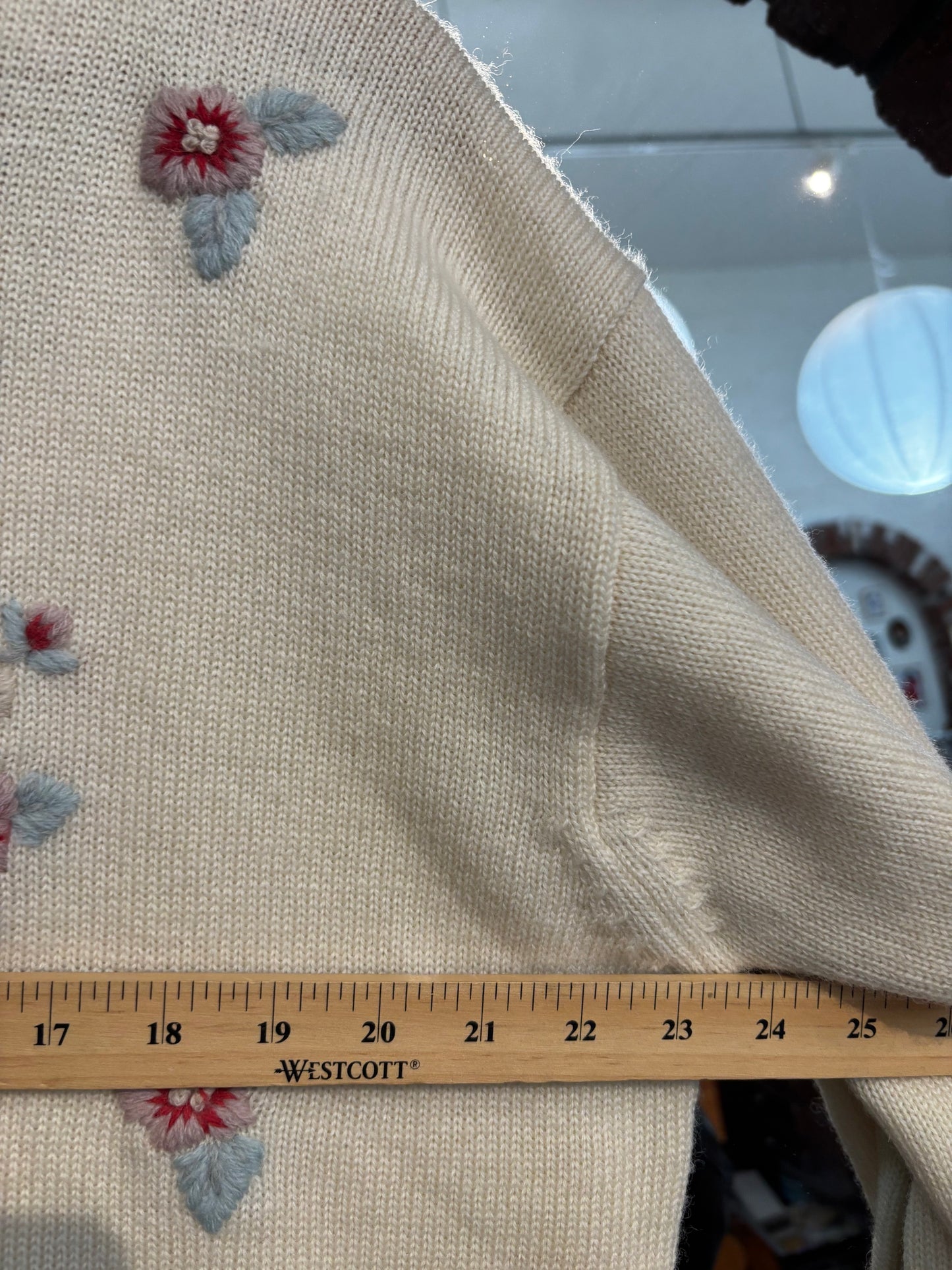 Size XXL cream floral embroidered The Clever Shepard sweater