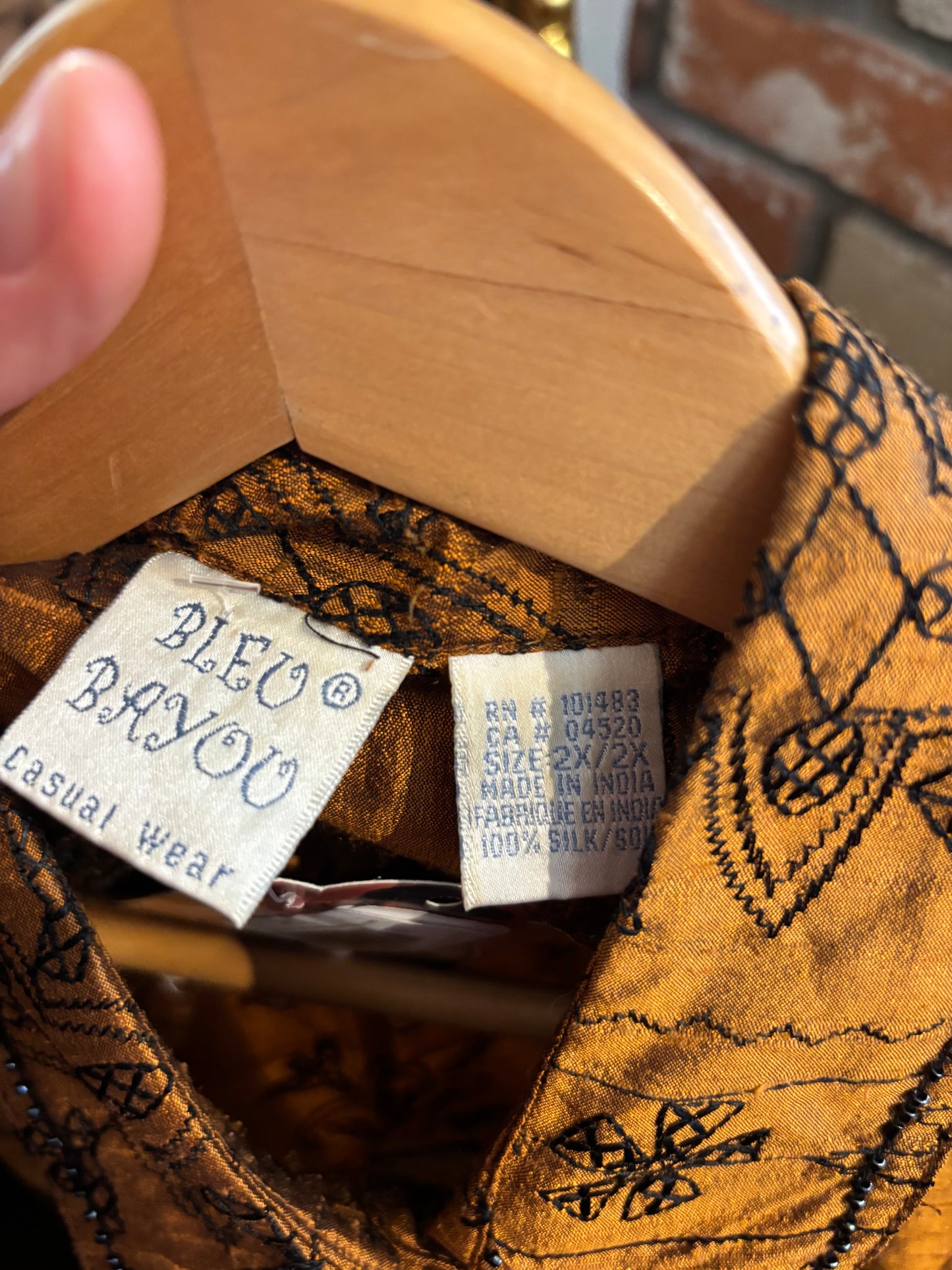 size 2X copper beading vintage Bleu Bayou top - button up