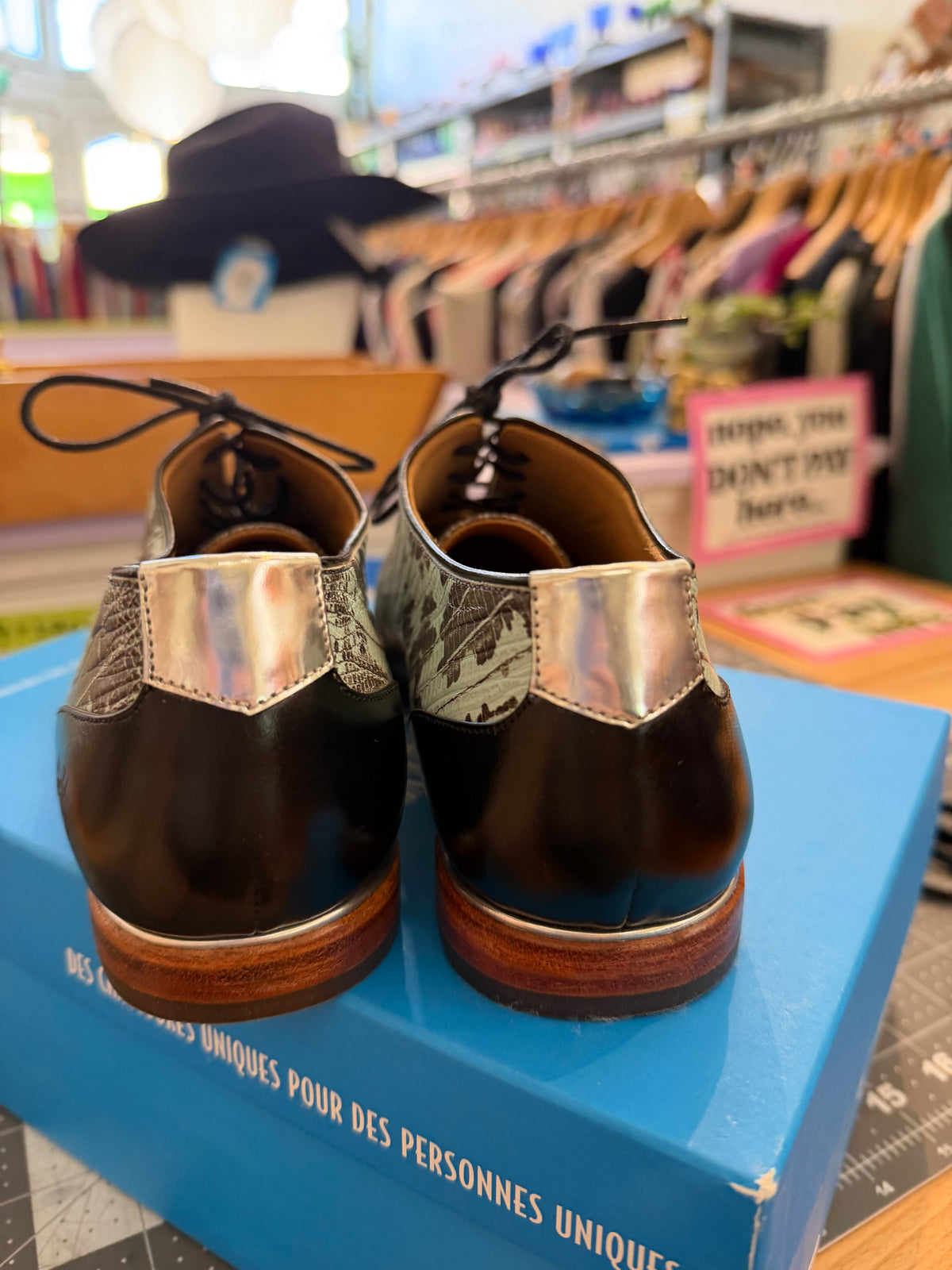 Fluevog size 8 Mariella (Modvog) in Overo light blue