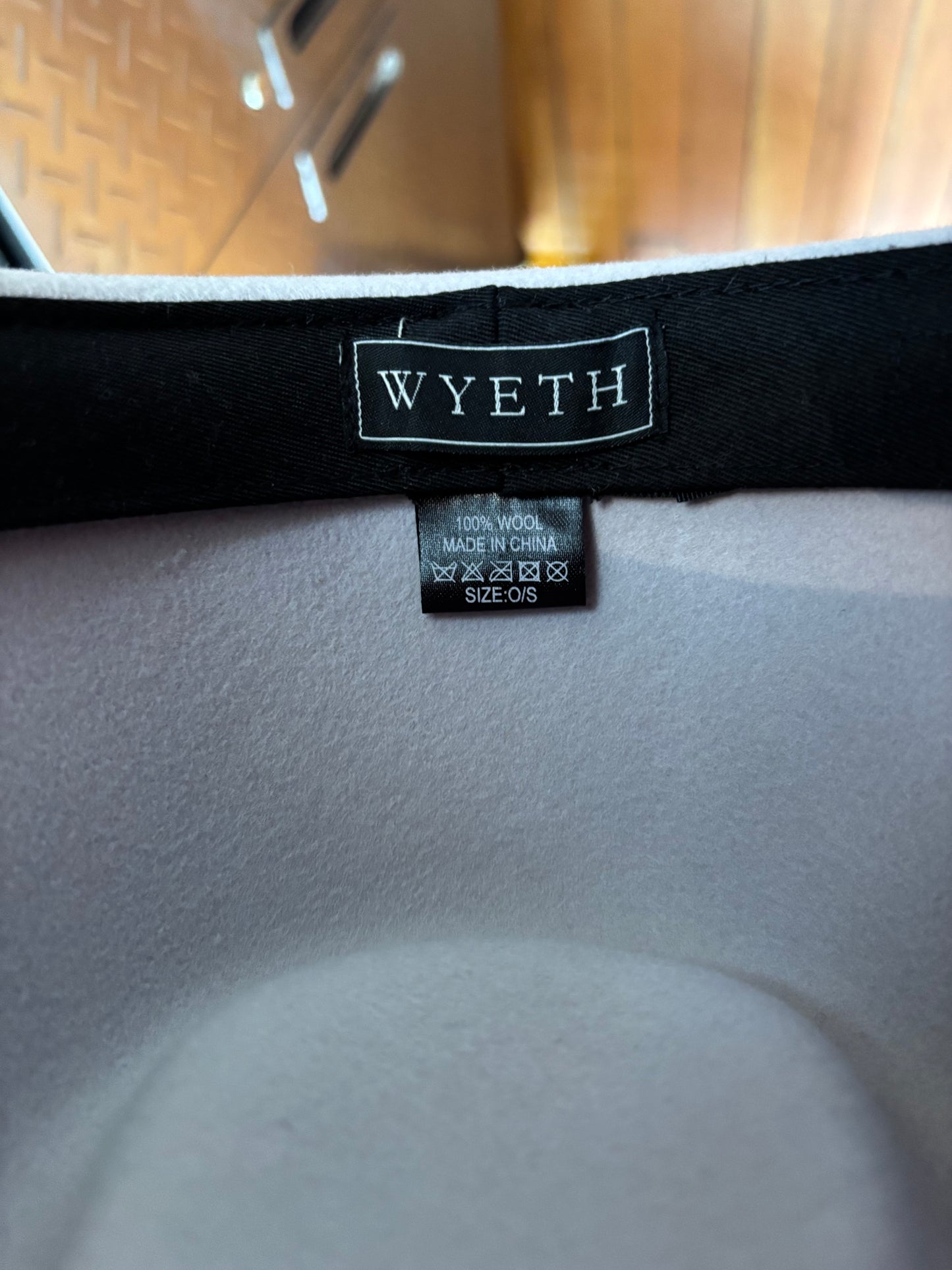 Wyeth grey 100% wool flat brim hat - River in cream