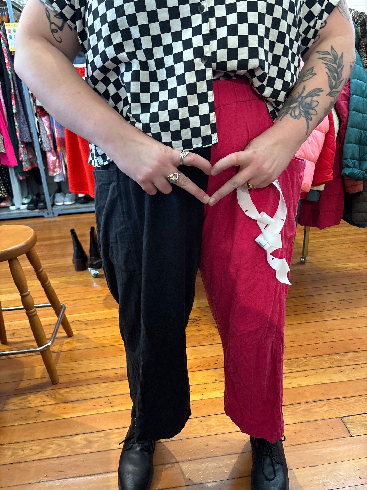 size 3X SOME WEAR black pink colour block Oge Ajibe pants - wide