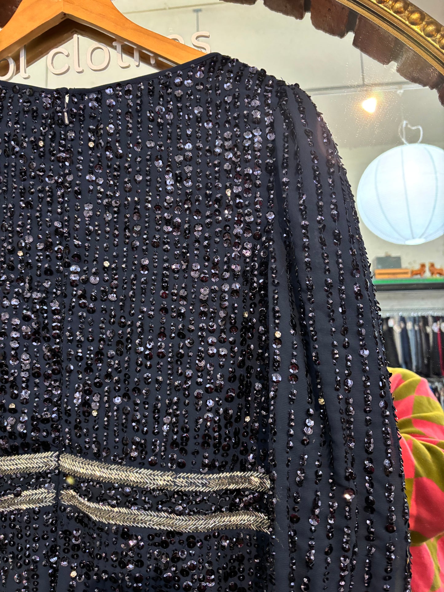 Size 16 midnight blue navy v-neck bishop sleeve sparkly sequinned Mac Duggal dress
