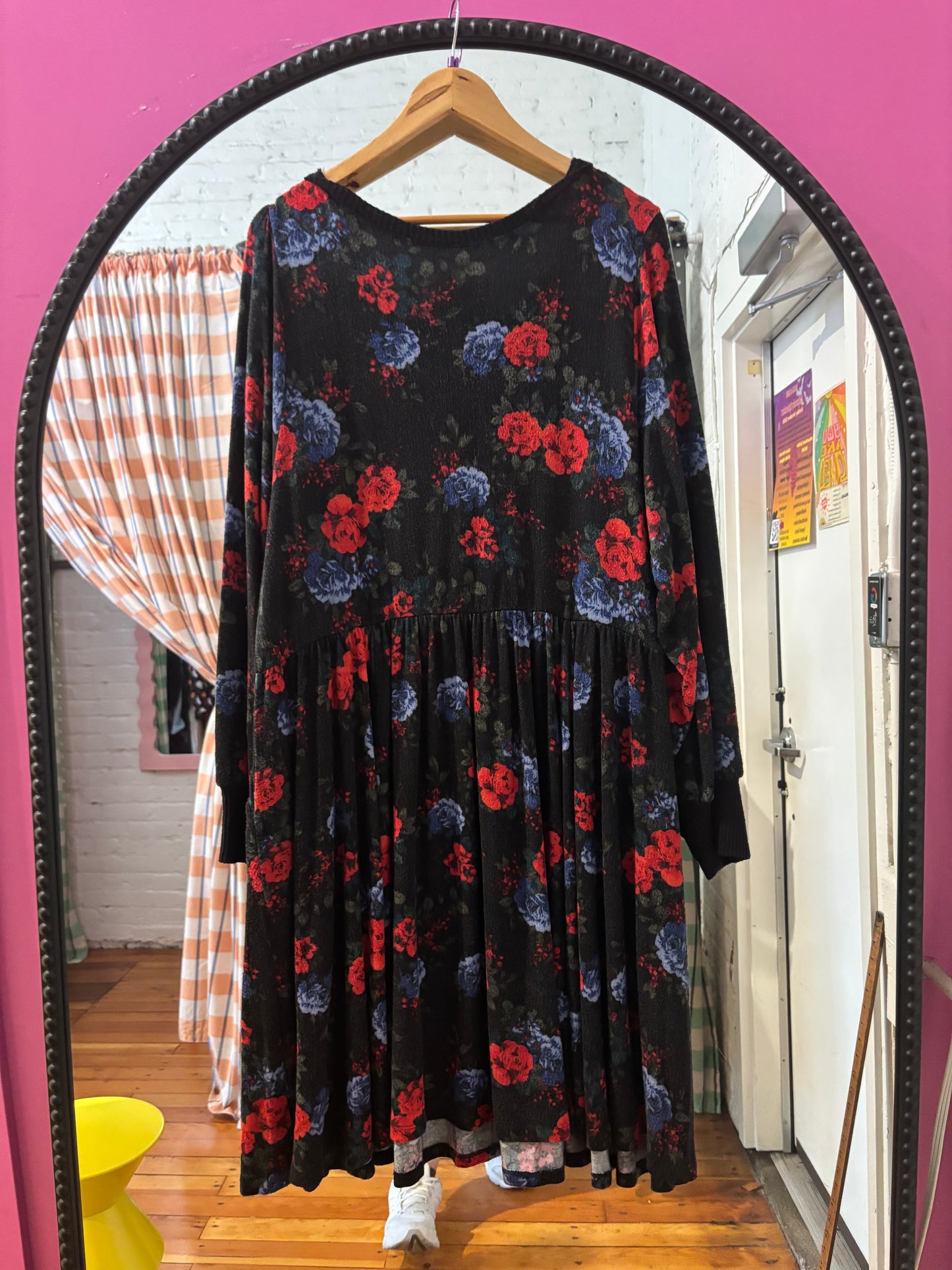 size 3 black with red blue flowers Torrid dress - knee