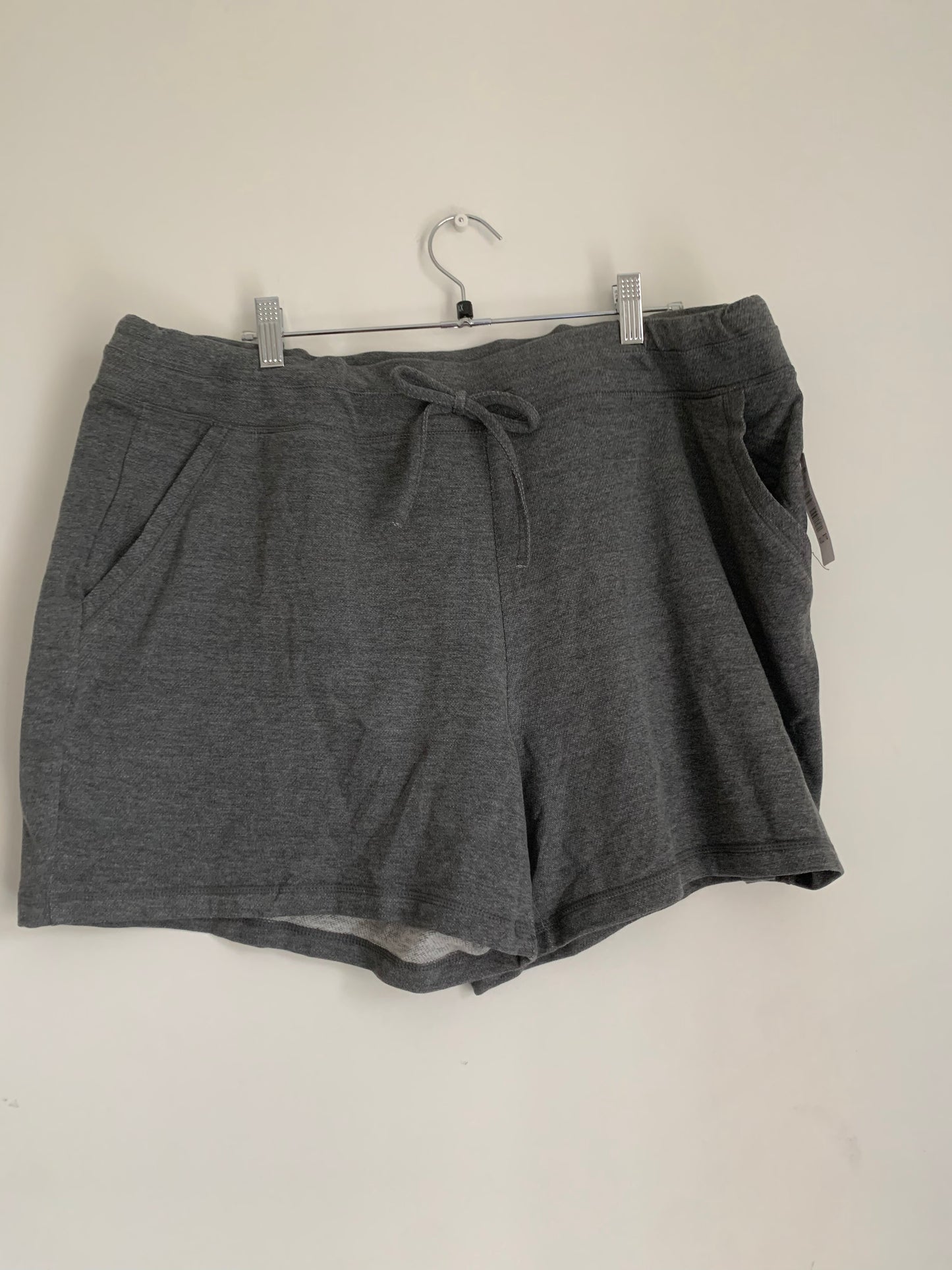 Size XXL Dark Grey Shorts (32 degrees cool)