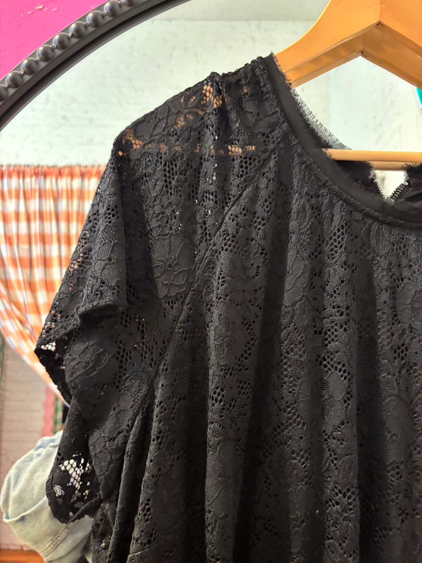 size 5X black lace In Every Story dress - knee