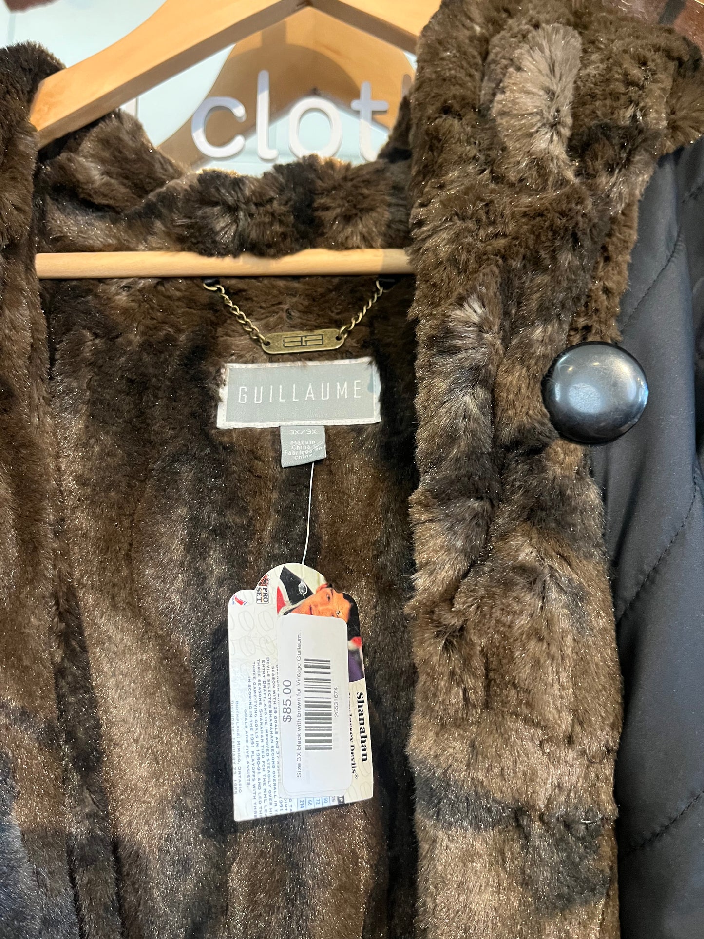 Size 3X black with brown fur Vintage Guillaume jacket.