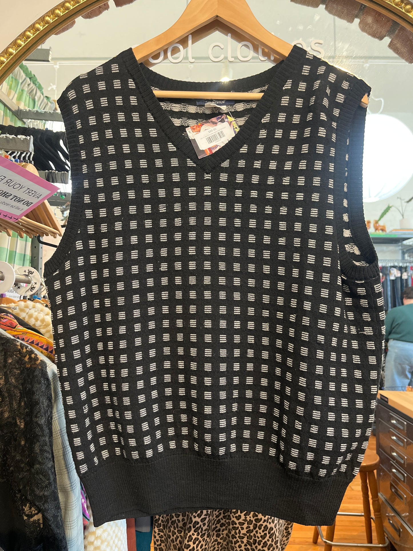 size XL black knit white square lines VINTAGE  Merino sweater vest