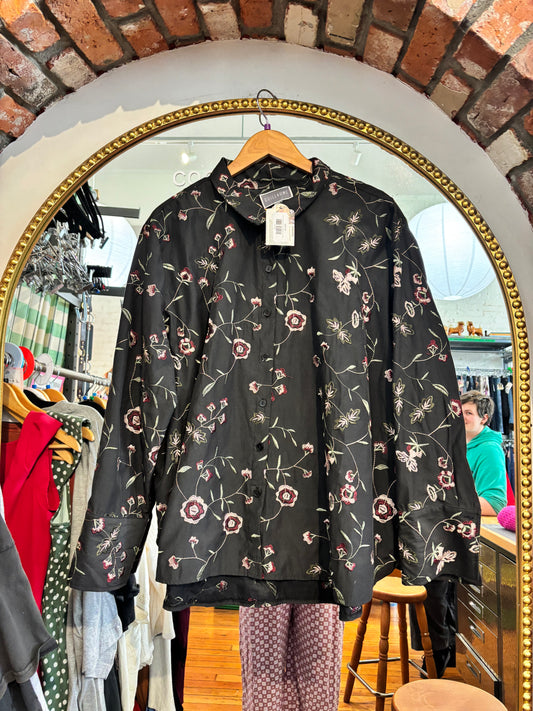size 3X black with floral embroidery VINTAGE Guillaume button- up long sleeve