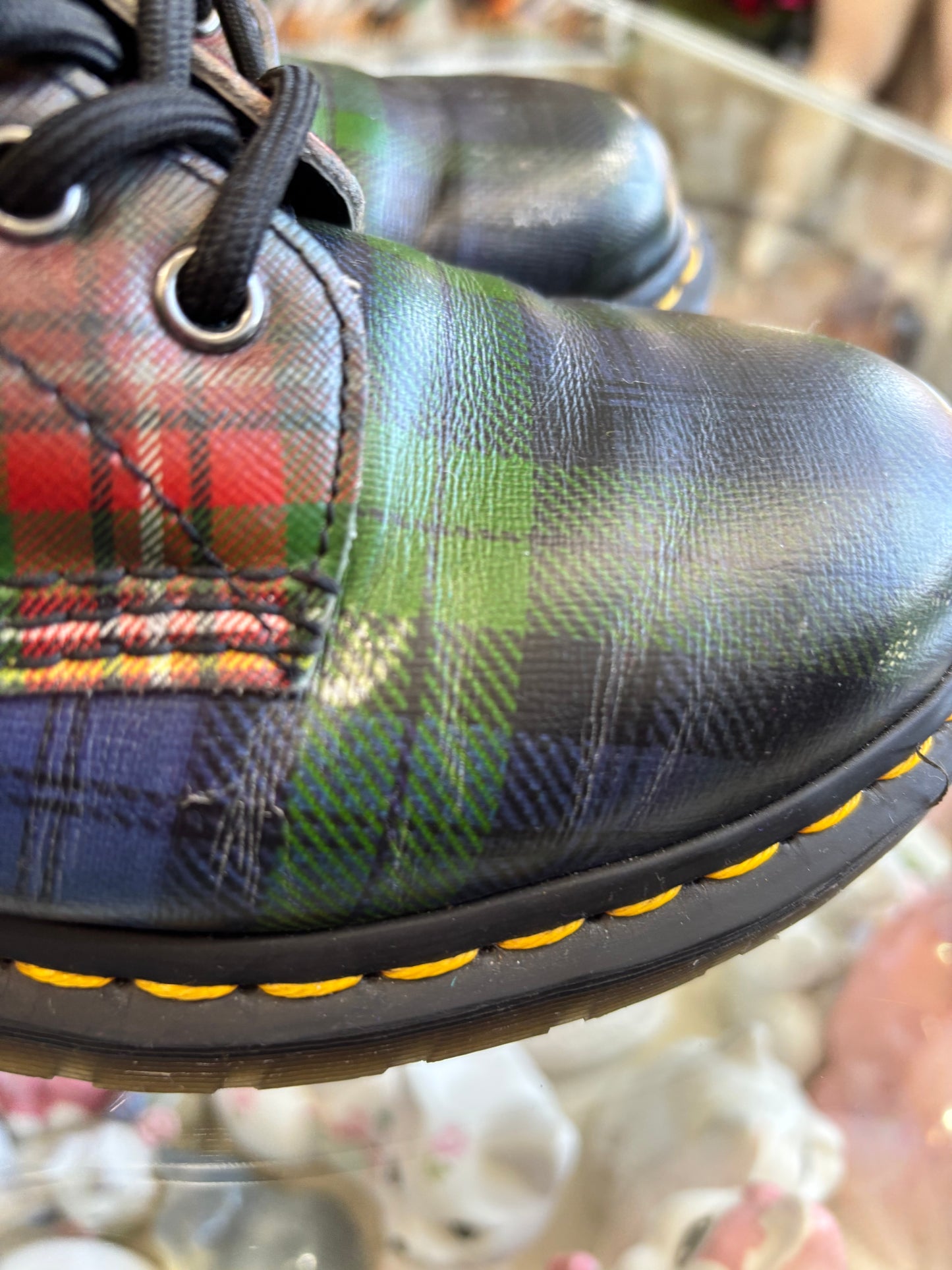 size 39 Tartan Doc Martens boots