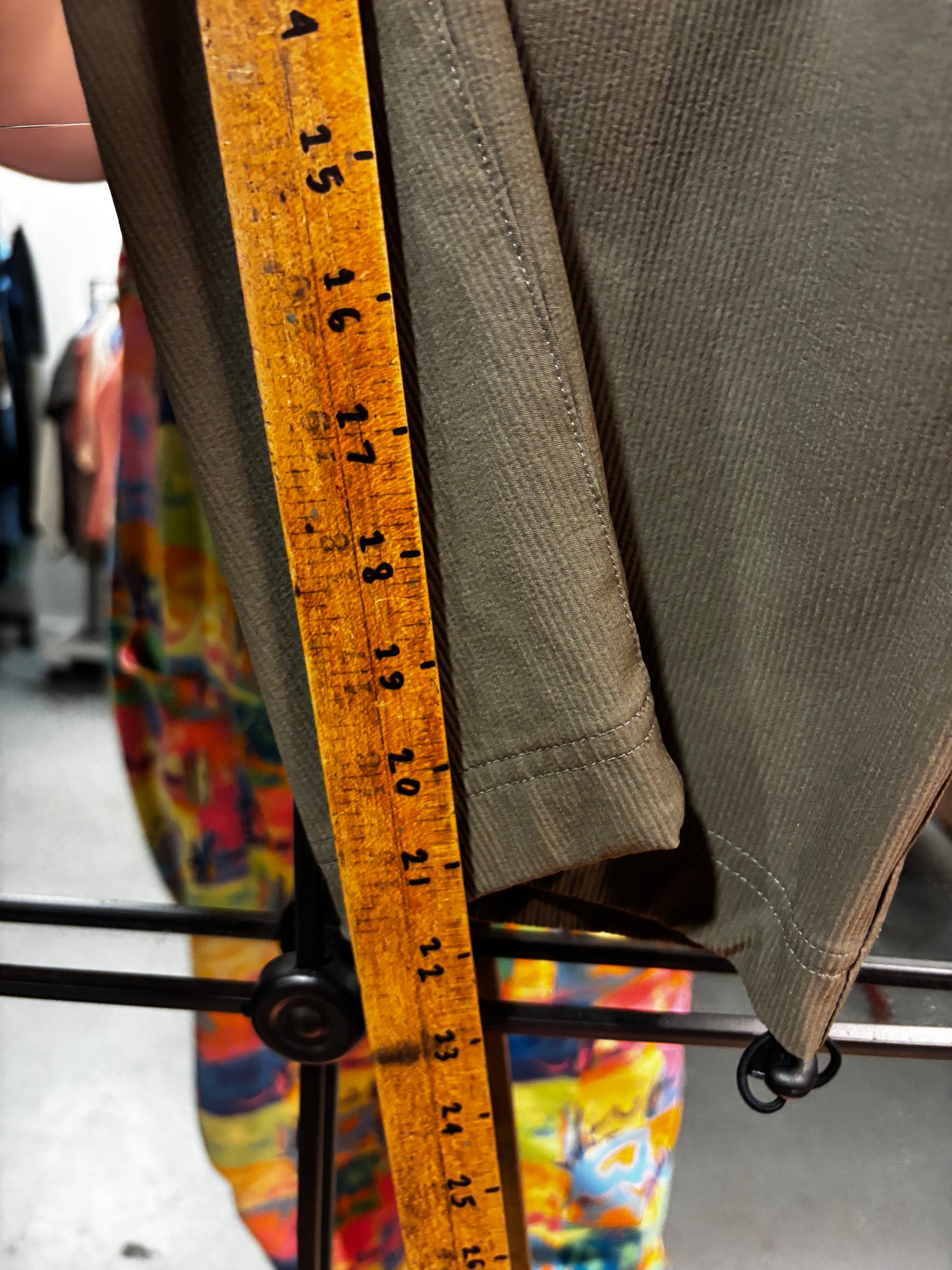 size 20 green ribbed technical TIlley pants - cropped