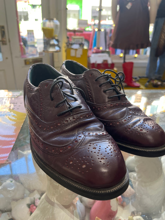 size 10M burgundy leather VINTAGE Deer Stags shoes - loafers