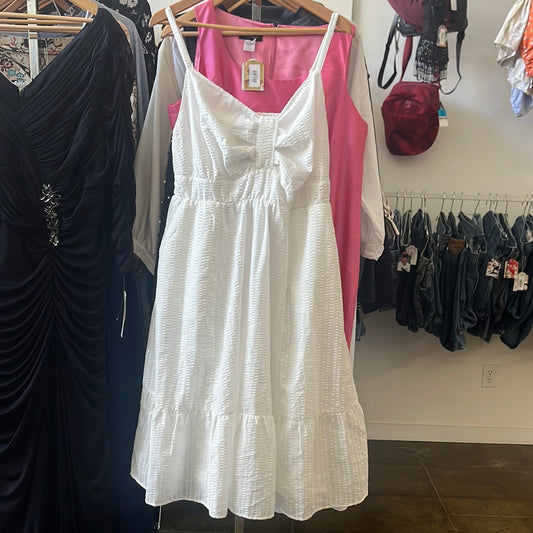 Size 1X White Torrid Dress