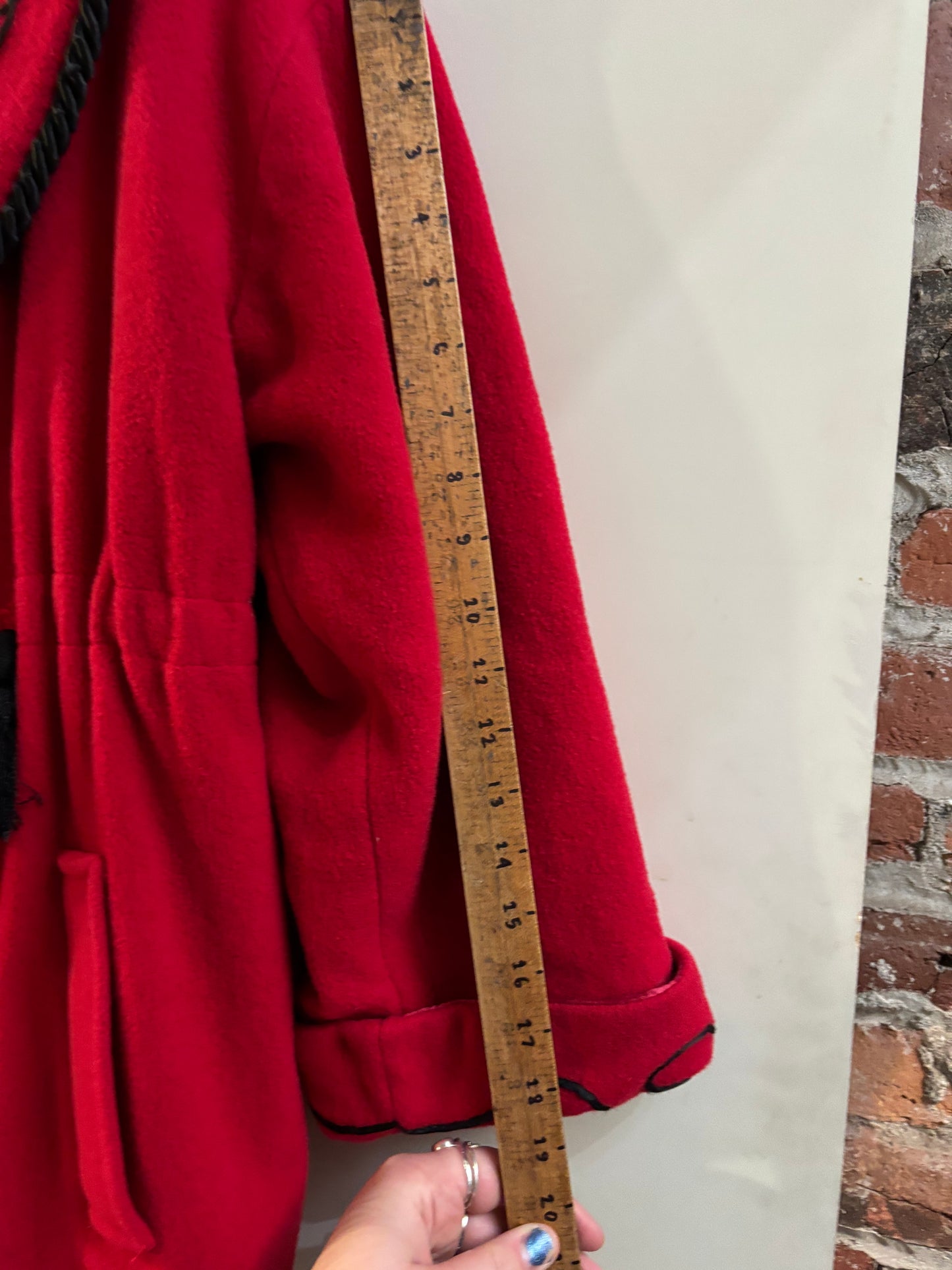 size L/G red wool with black details VINTAGE Braemar jacket