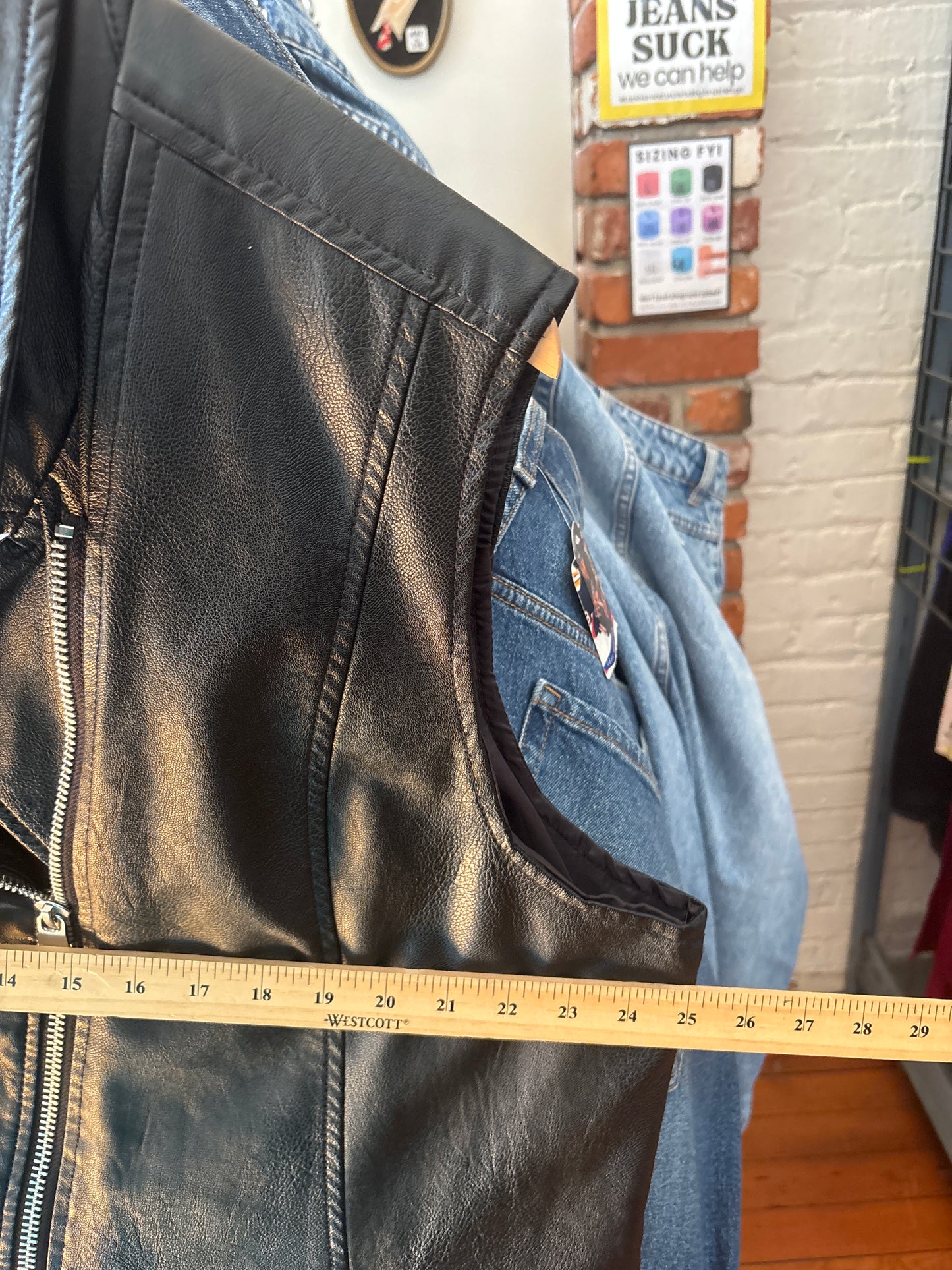 size 3X black PLEATHER Addition Elle vest - moto