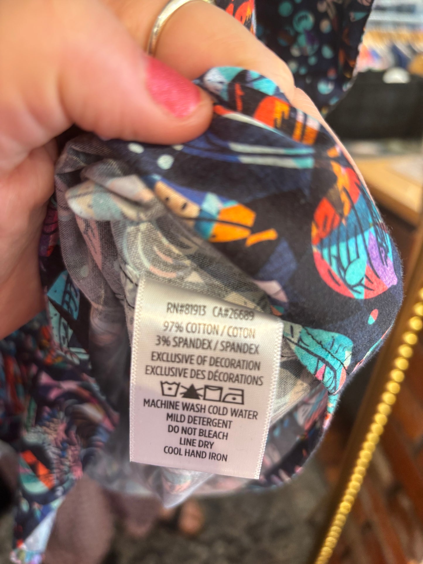 size 4XL ocean rainbow Robert Graham top - button up long sleeve