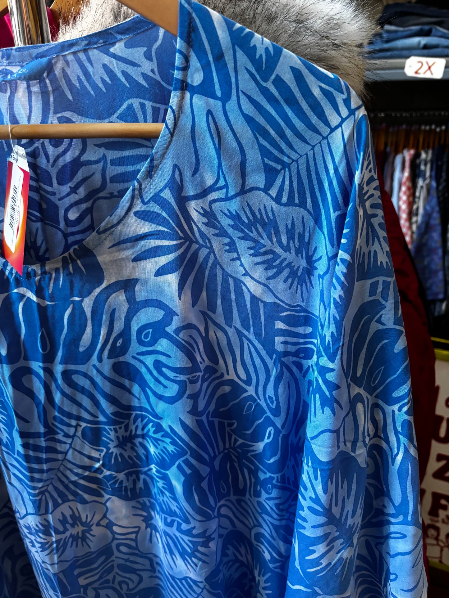 flex size blue floral rayon Blue Ginger kaftan