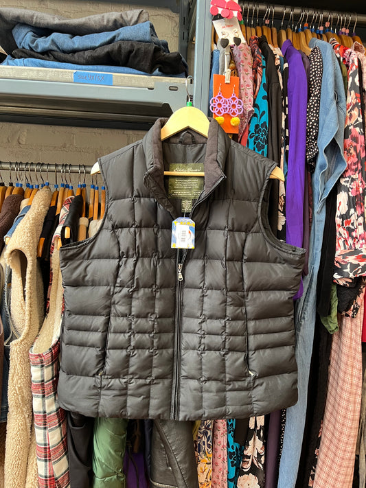 size XL black DOWN filled Eddie Bauer vest - puffer