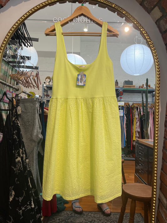 size XXL bright yellowish NWT La Vie En Rose dress - cami