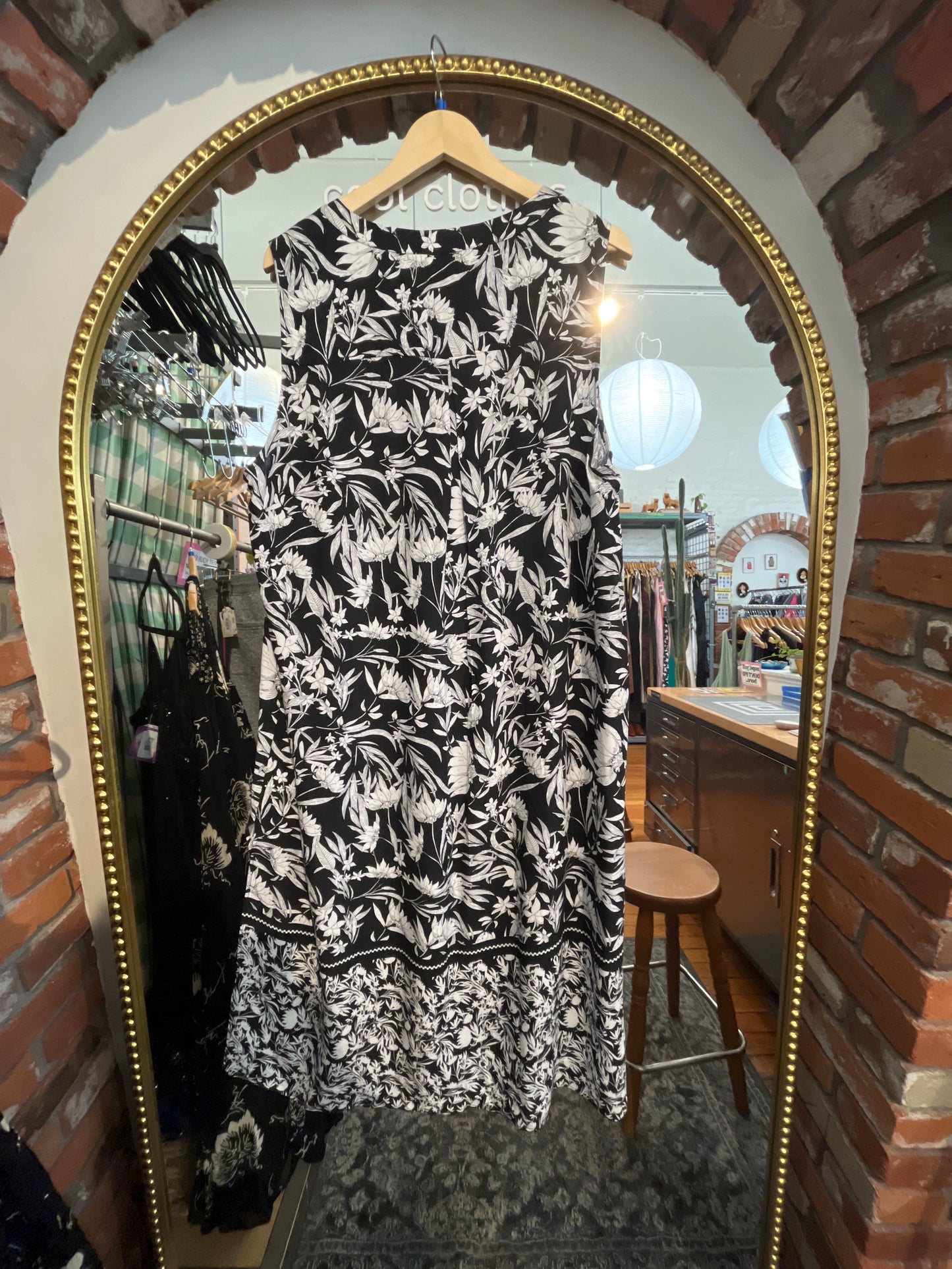 size 2/3X black white flowers Cupio dress - long