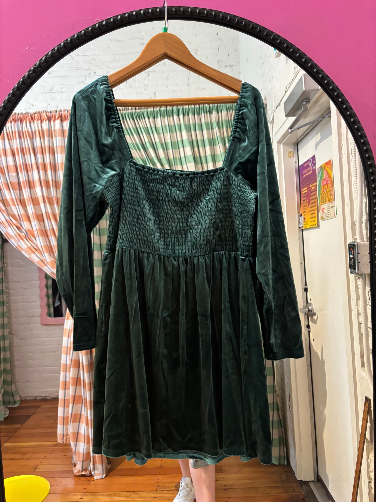 size XL green velvet ruched chest Gap dress - short