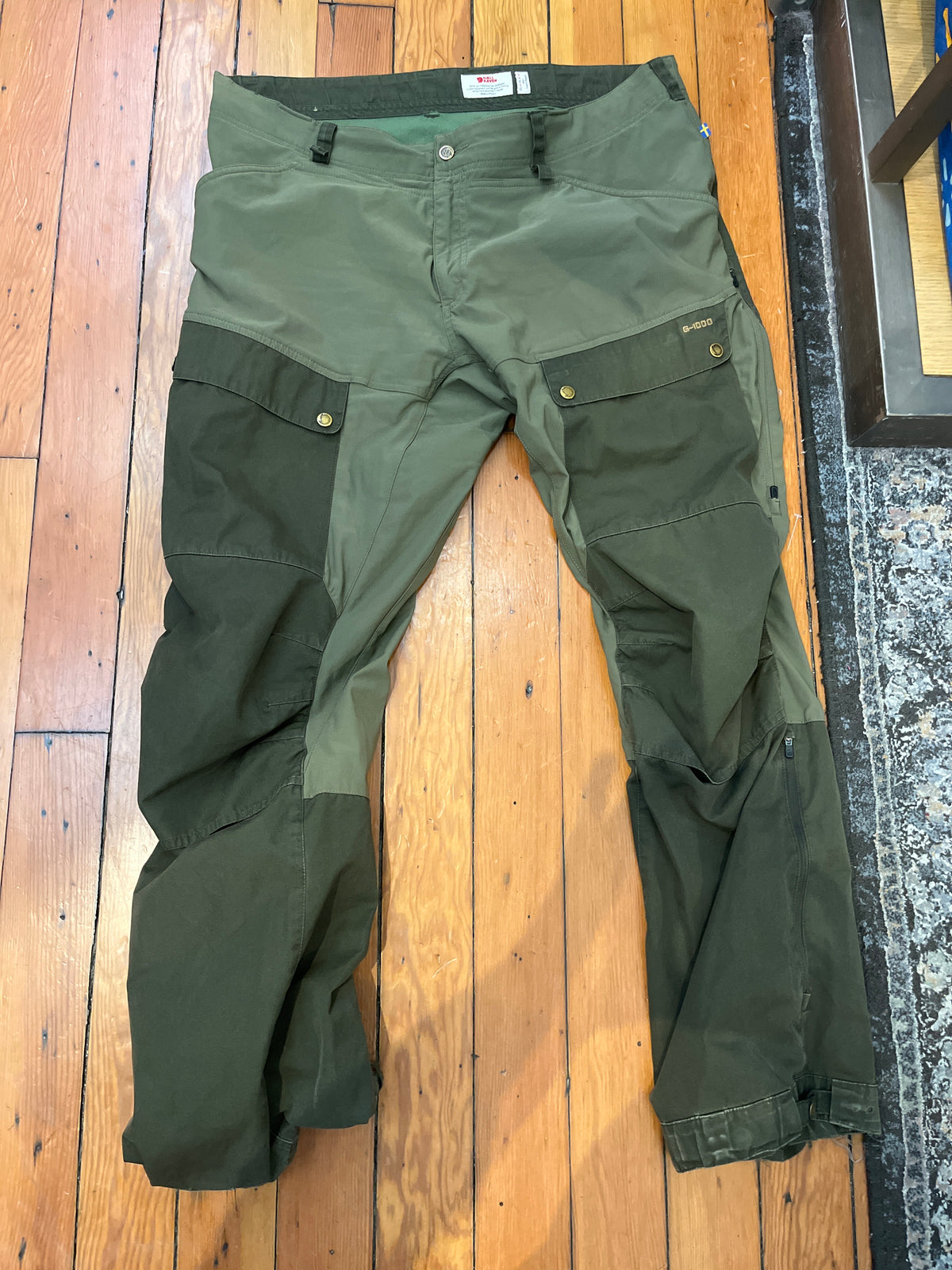 AS IS size 38-39 green green cotton Fjall Raven pants