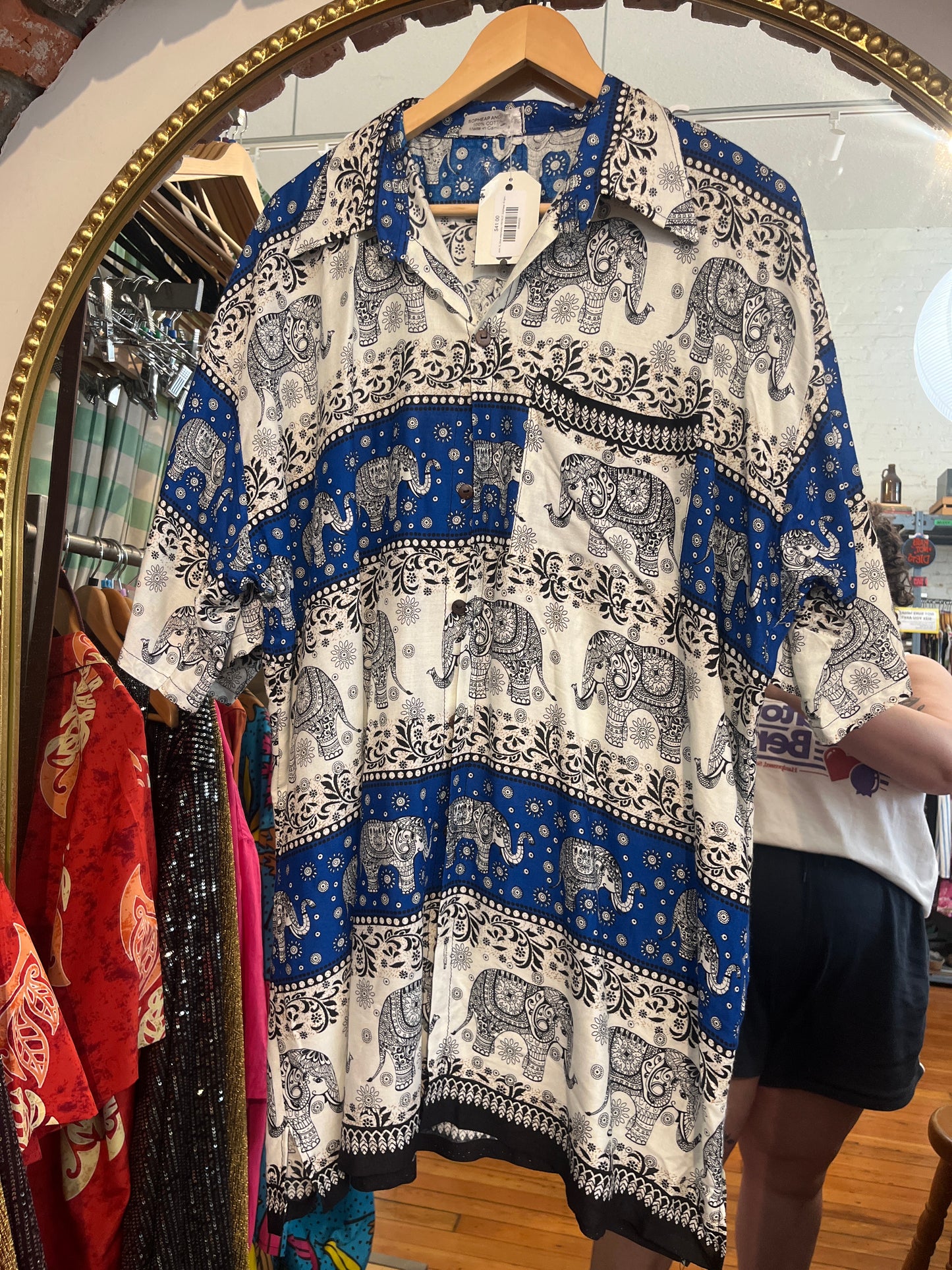 size XL blue elephants VINTAGE Sopheap Angkot top - button up
