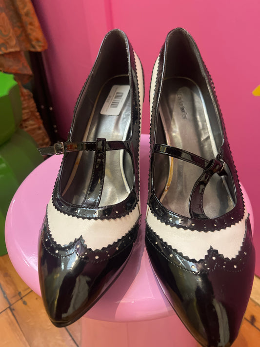 size 15 white black pleather Barefoot Tess heels