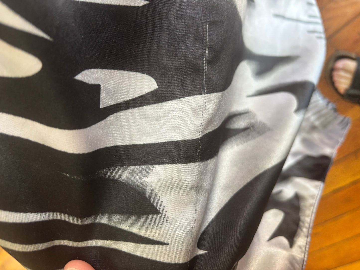 AS IS flex size  black white colours  VINTAGE Winlar kaftan