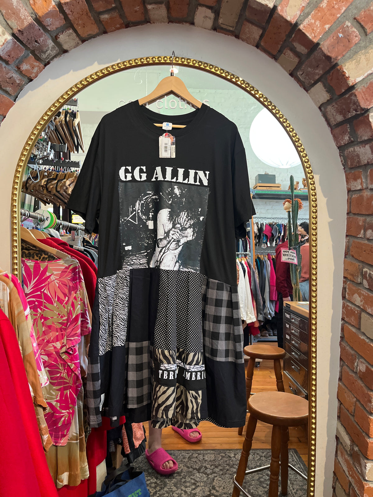 Size flex black white PATCHWORK tiny rainbow GG Allen
