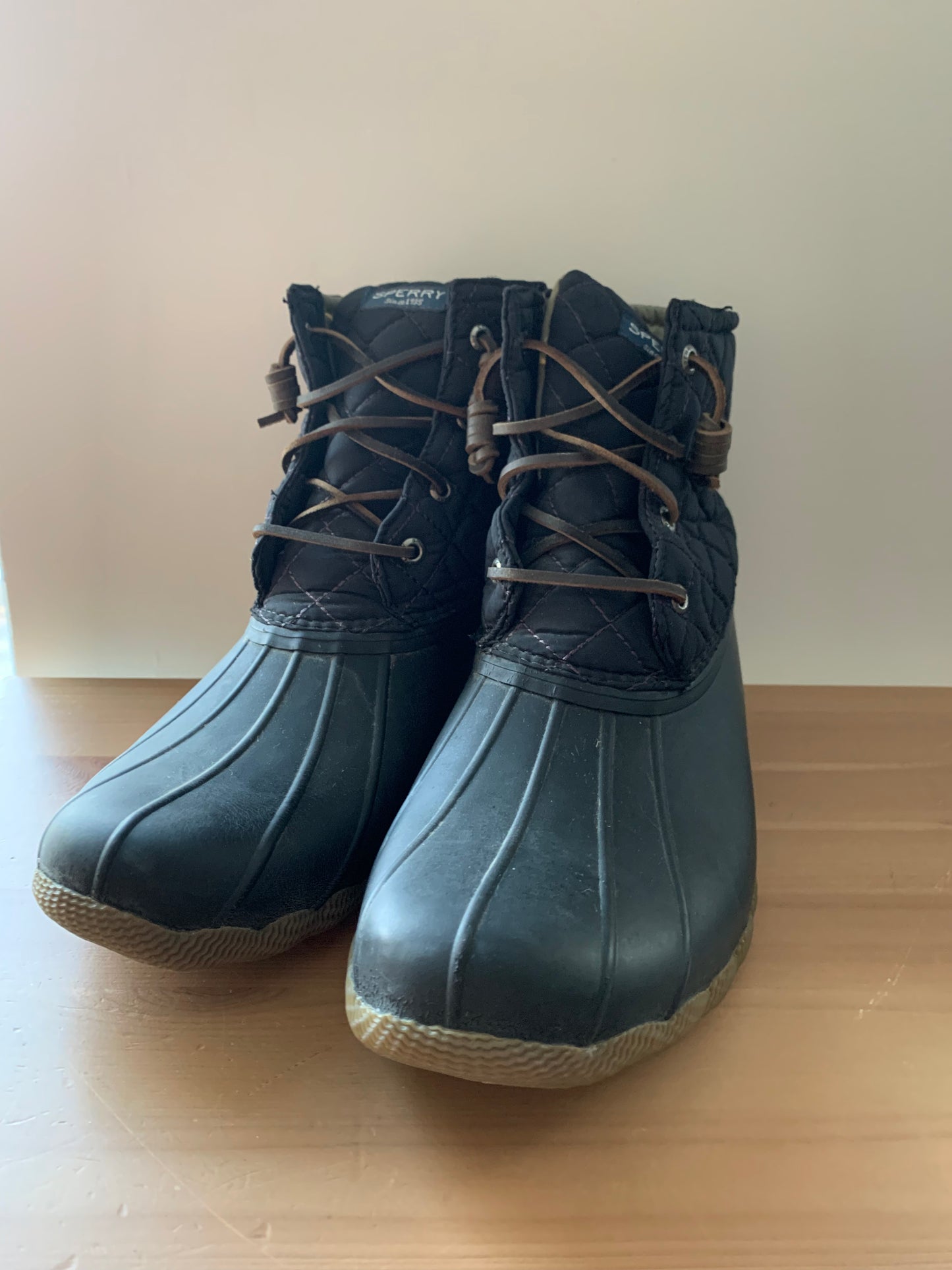 Size 11 Sperry rain boots - like new!