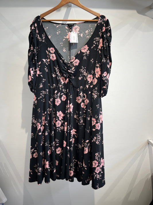 Size 5X Black floral Torrid Dress