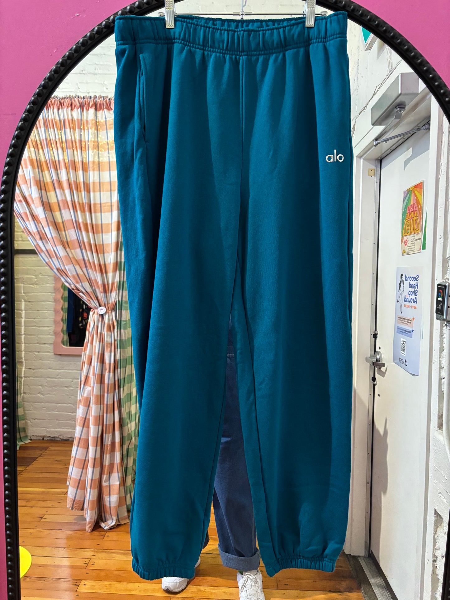 size XL teal cotton blend Alo sweat pants