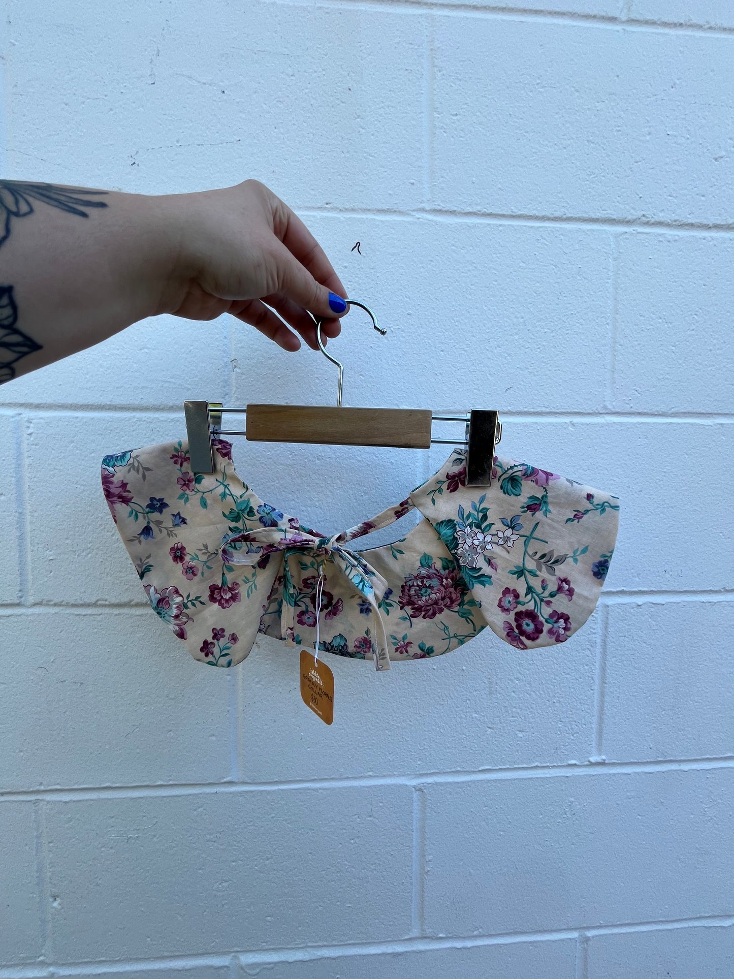 Granny florals collar Abbie Original MAKER