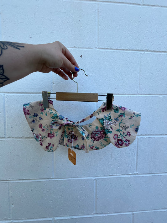 Granny florals collar Abbie Original MAKER