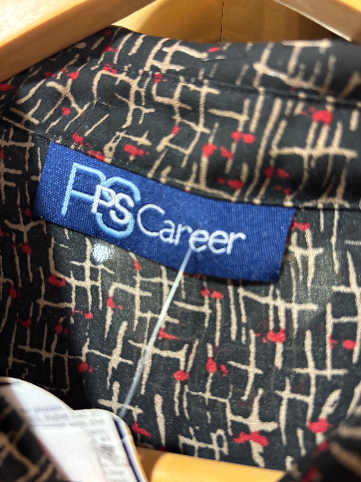 size 4X black red brown pattern PS Career top - long