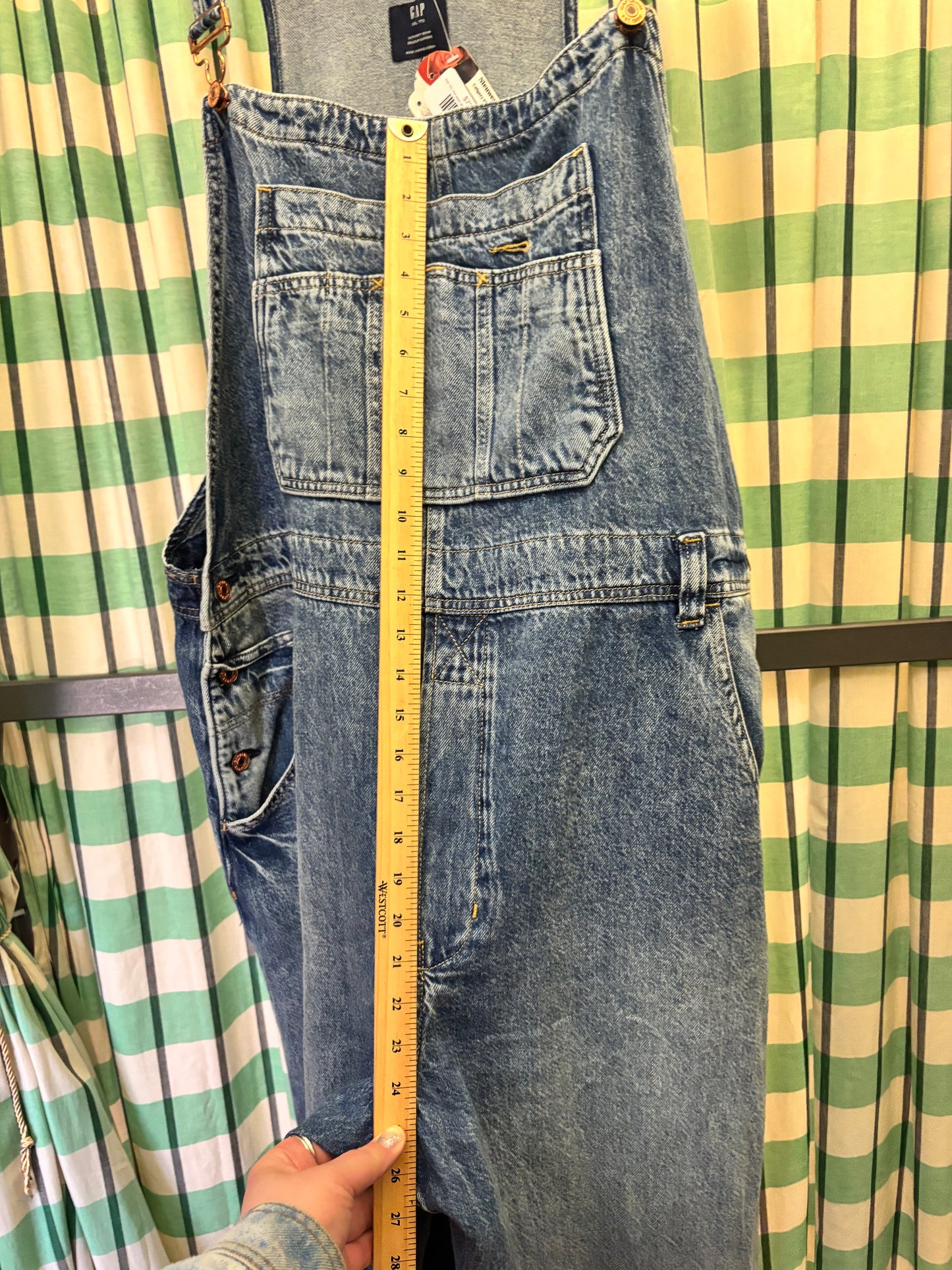 size XXL mid wash denim Gap overalls