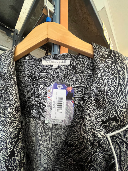 size 3 black white paisley SATIN VINTAGE Addition Elle top - button up