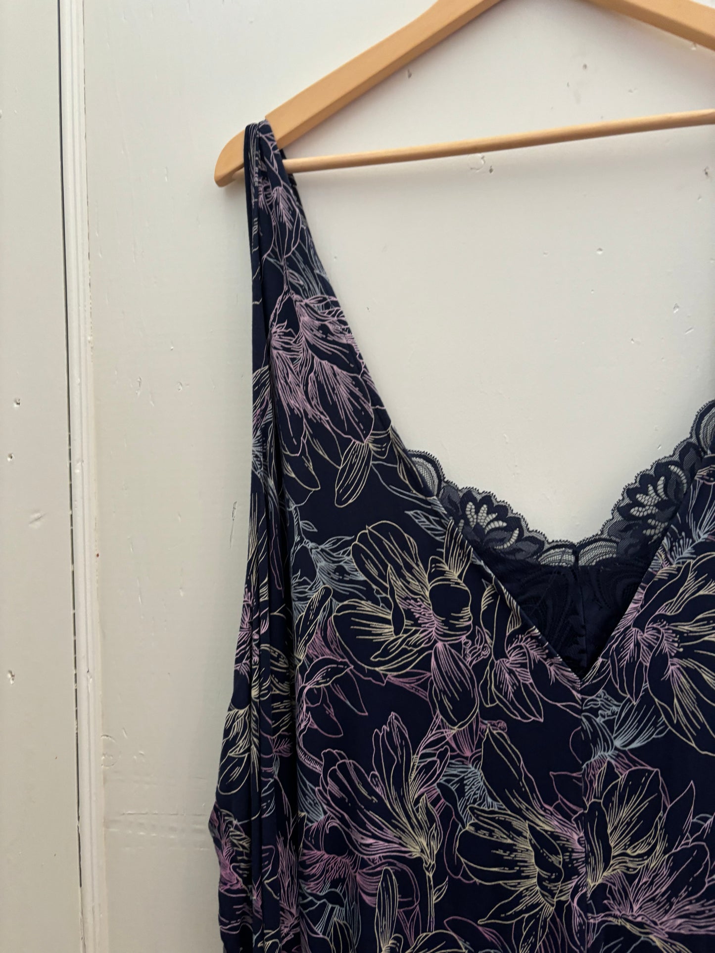 Size 6X Navy-purple floral print  Penningtons Lingerie