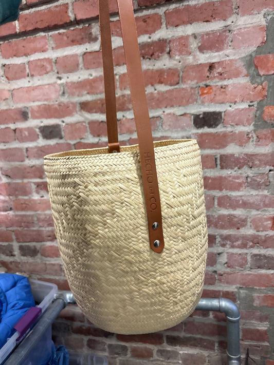 o/s light palm and leather Hecho and Co sling tote