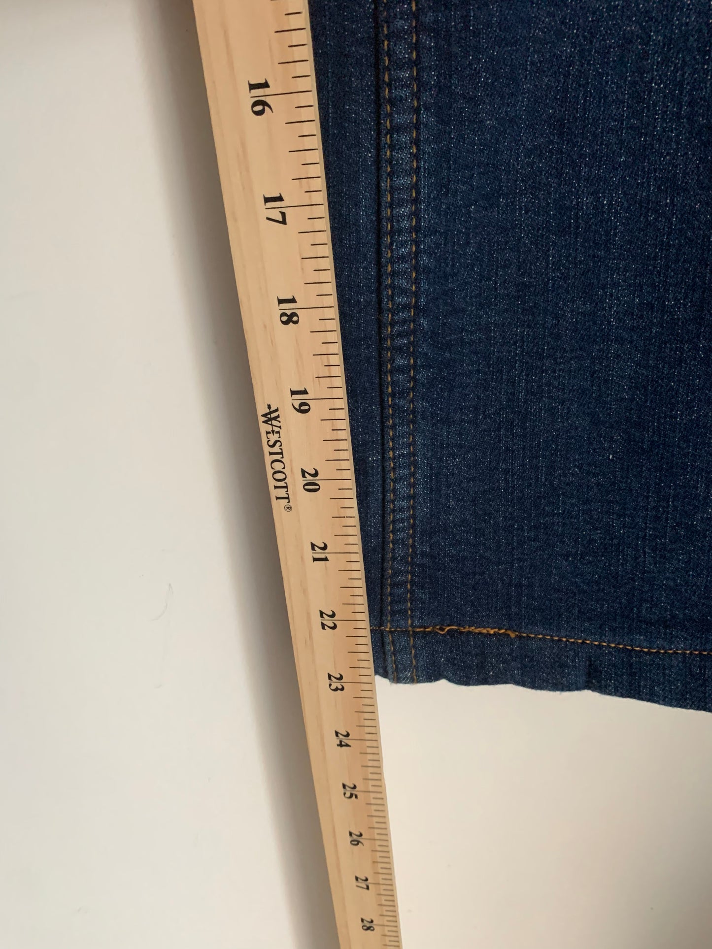 Size 38 x 30 Denim Windriver Jeans