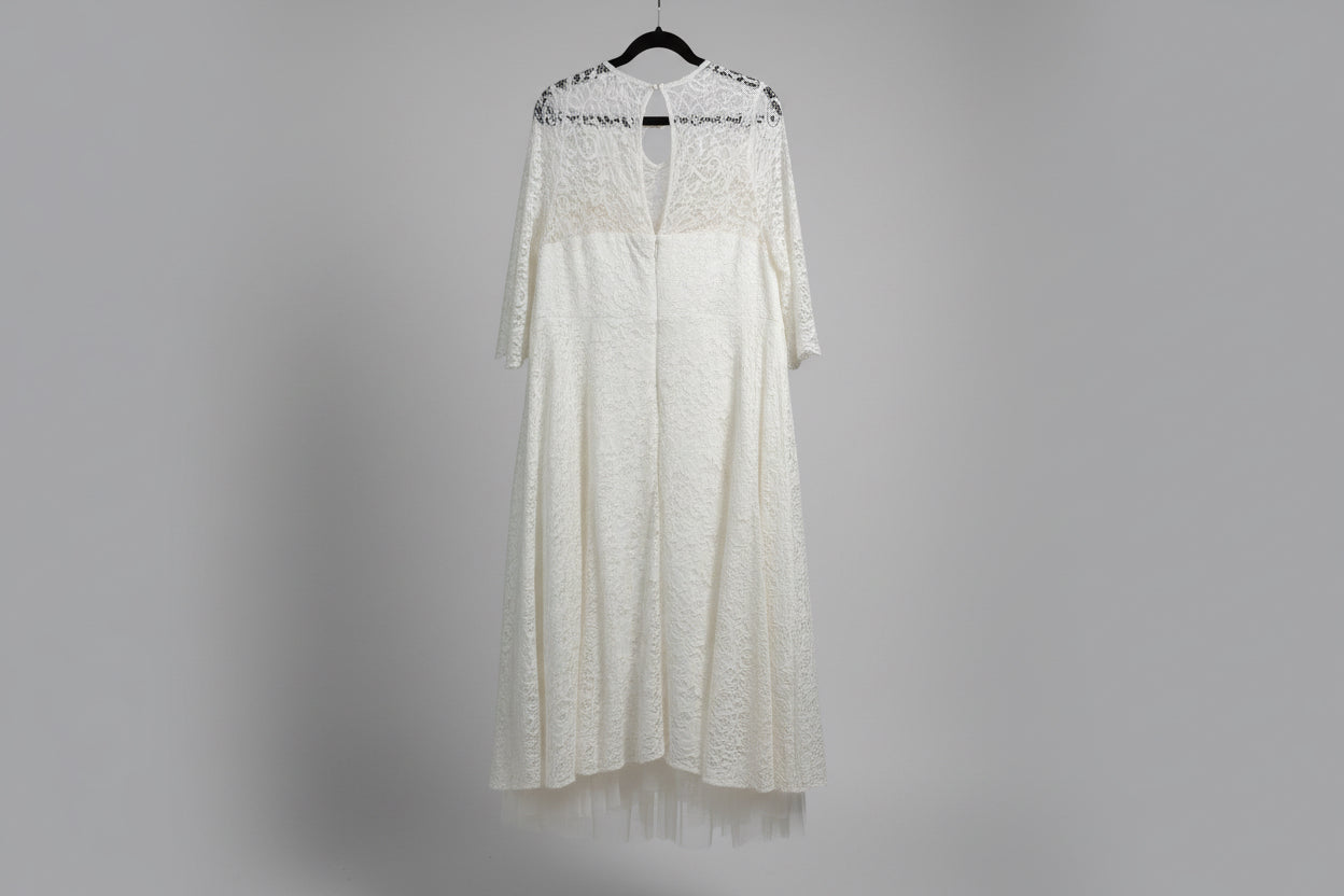 size 28 white lace sweetheart neckline Torrid dress - wedding