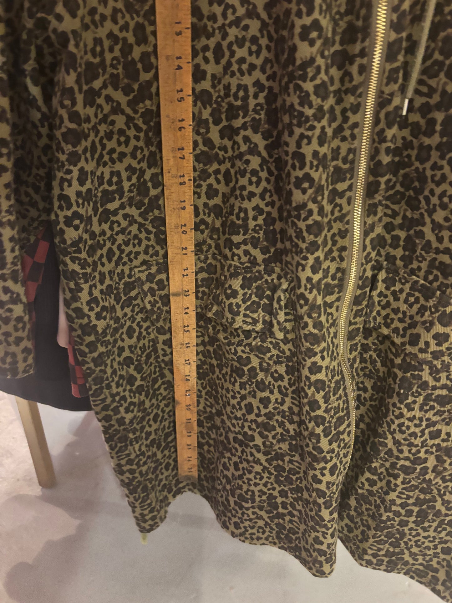 size XLish green leopard Red Sky shacket