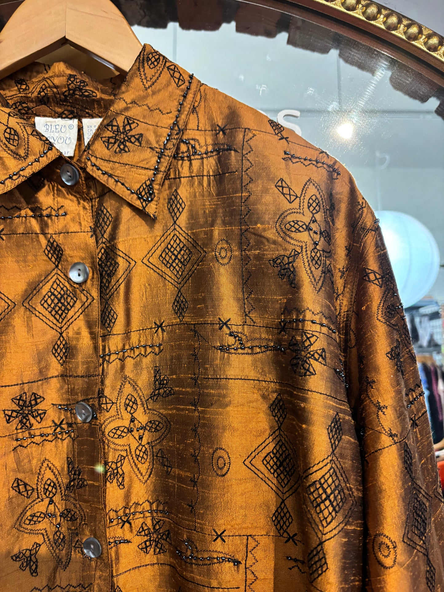 size 2X copper beading vintage Bleu Bayou top - button up