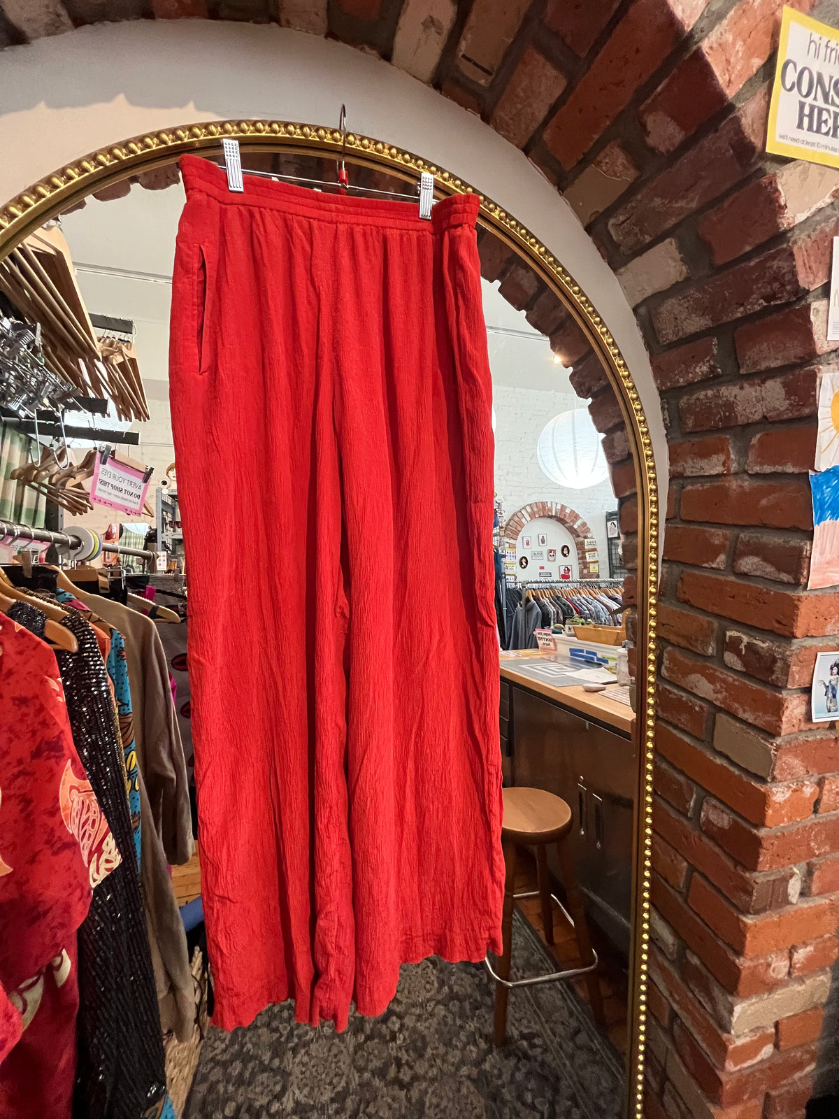size 14 red crinkle SILK VINTAGE Dana Buchman pants - wide
